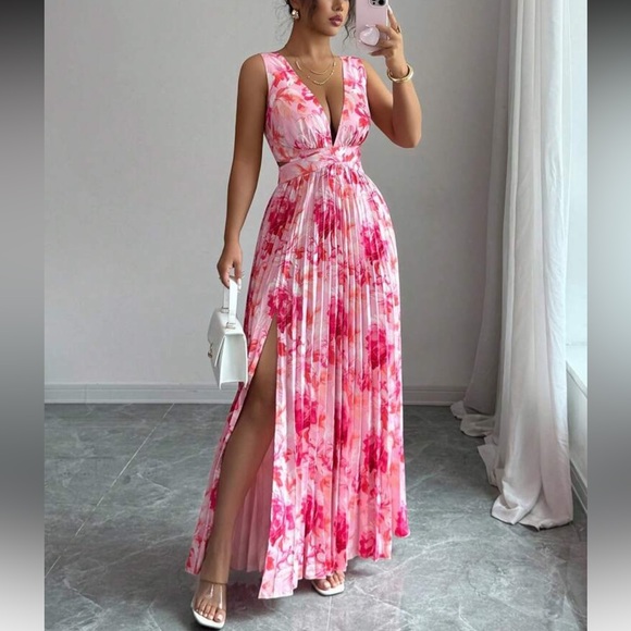 Elegant Pink and White Floral Maxi Dress